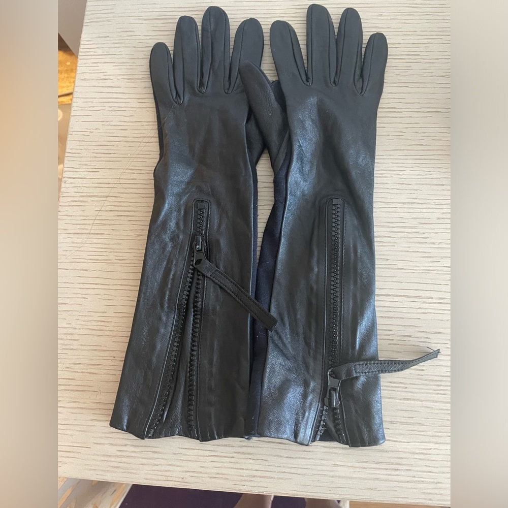 Kenneth Cole Leather Gloves with Zipper